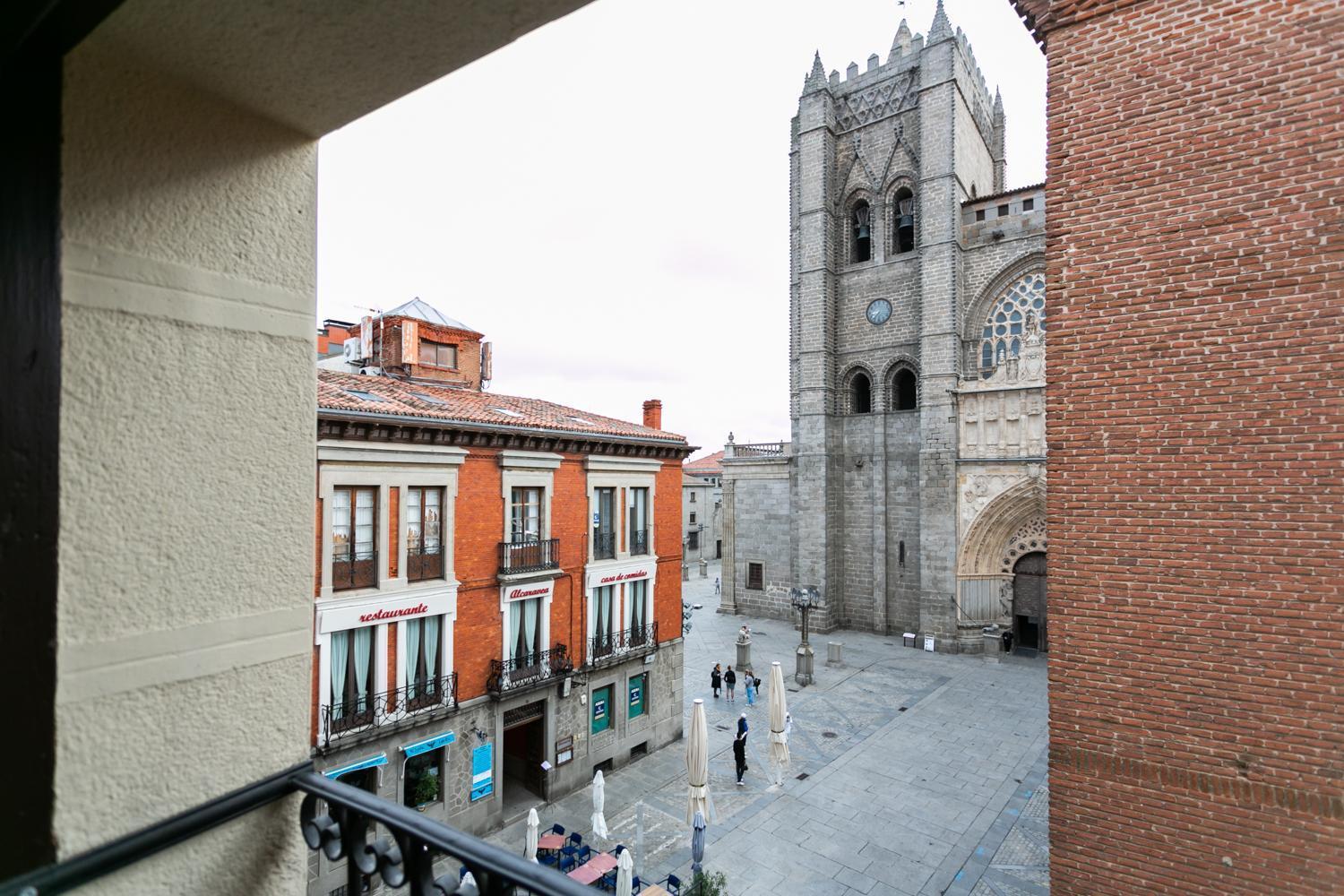 Apartamento Altior Catedral Homes Ávila Luaran gambar